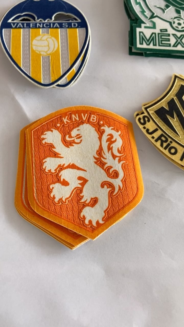 Capa original do Instagram: Escudos personalizados